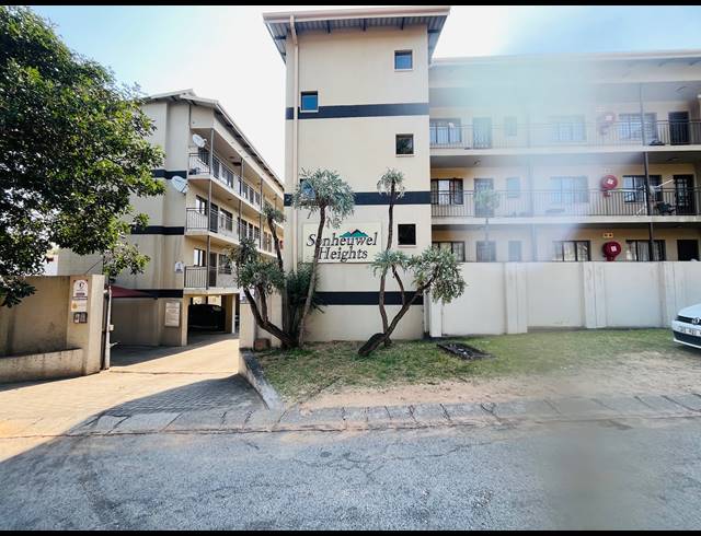 1 BEDROOM APARTMENT TO LET IN SONHEUWEL